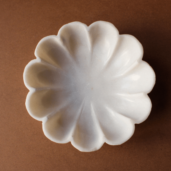 Simple Flower Shape Urli
